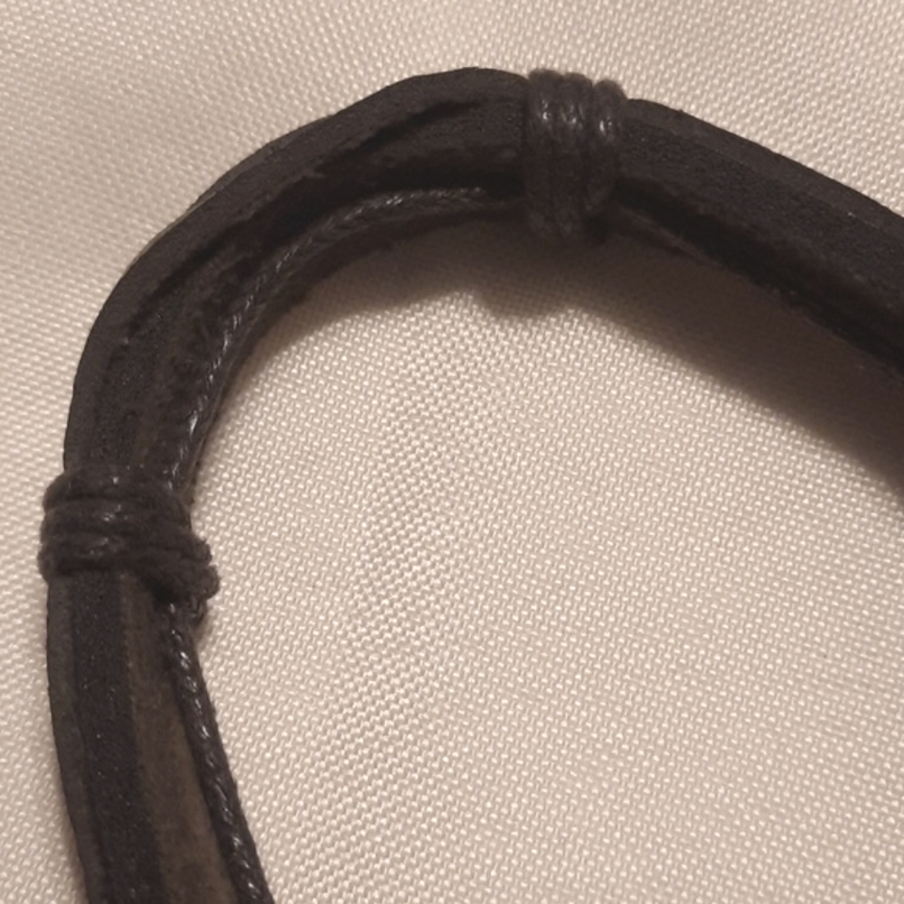 3 Bracelets - Picture 4 of 9